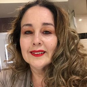 Meet your Posher, Alma